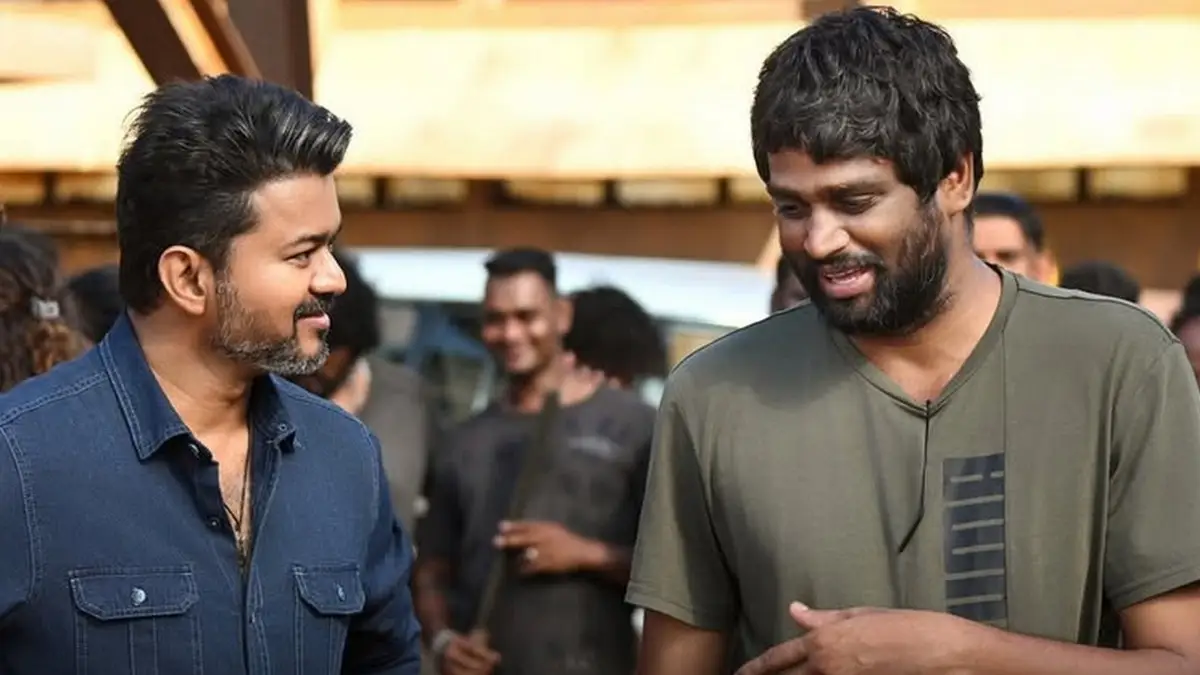 எதுவும் பேசாம அமைதியா இரு!.. ஹெச்.வினோத்தின் கையை கட்டிப்போட்ட விஜய்!.